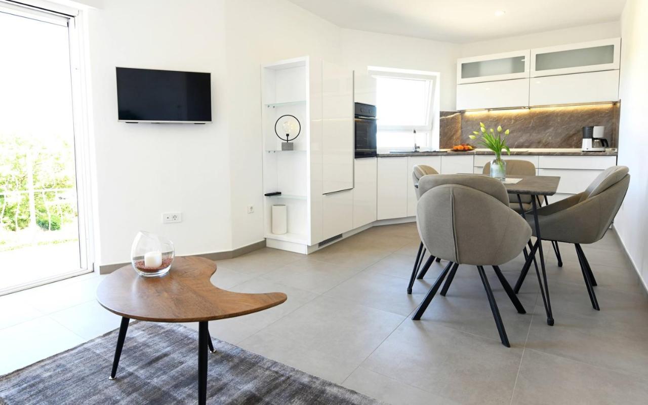 Apartments Mary Malinska Luaran gambar