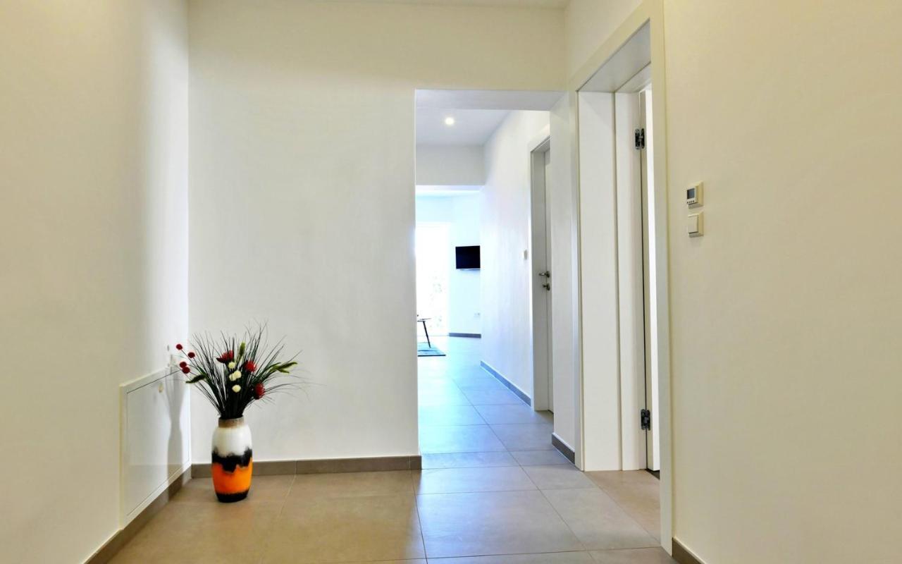 Apartments Mary Malinska Luaran gambar